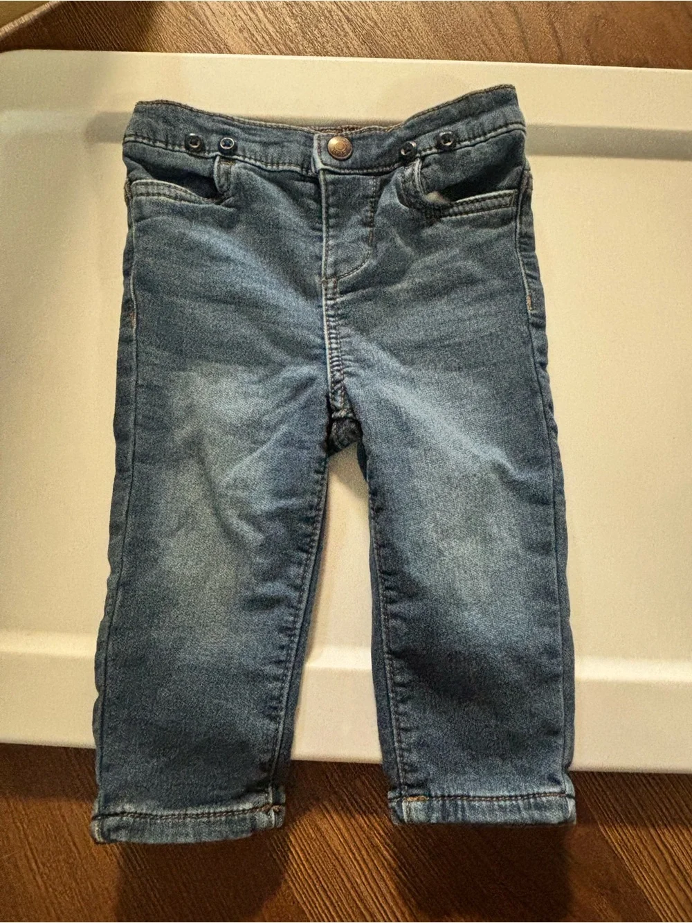🎉 (12m) OshKosh B'gosh Light Blue Classic Denim Jeans